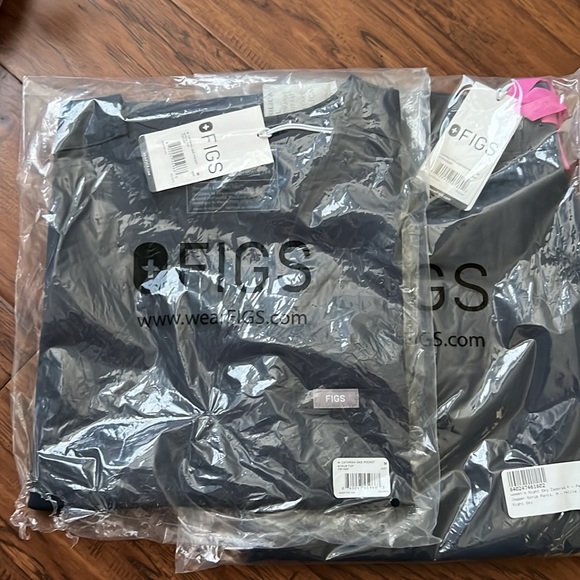 FIGS Scrub Set: Catarina Top/Zamora Jogger Night Sky - Picture 7 of 11